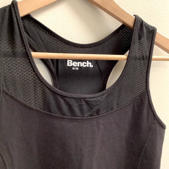 BENCH workout racerback tank top. Size M - Picture 3 of 4